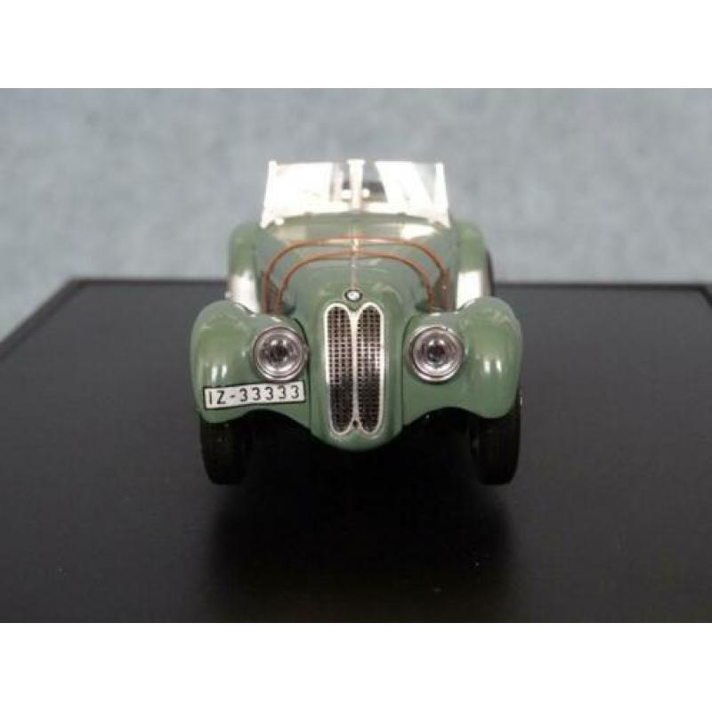 BMW 328 roadster groen DEALER uitgave 1:43