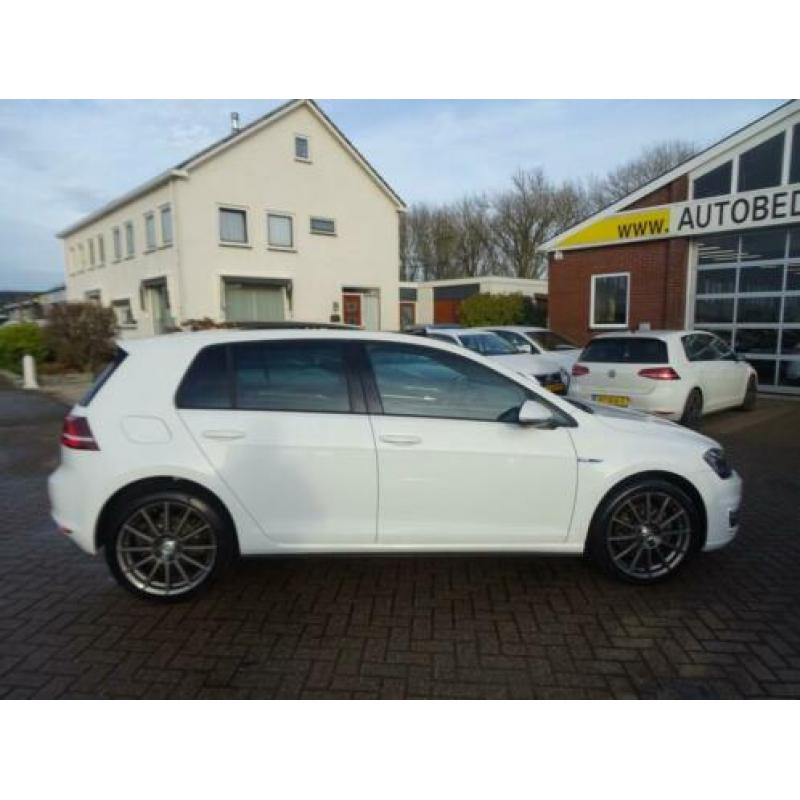 Volkswagen Golf 1.4 TSI GTE Ex.BTW, Pano-dak, 18'', Trekhaak