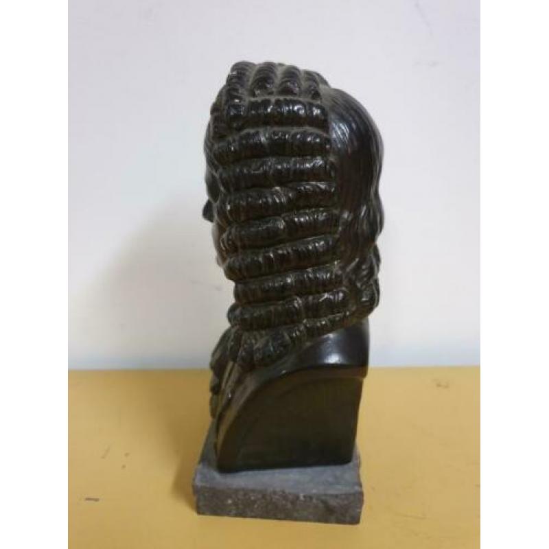 G. Carli borstbeeld van Handel nr 189!