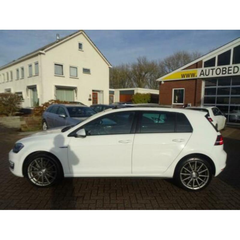 Volkswagen Golf 1.4 TSI GTE Ex.BTW, Pano-dak, 18'', Trekhaak