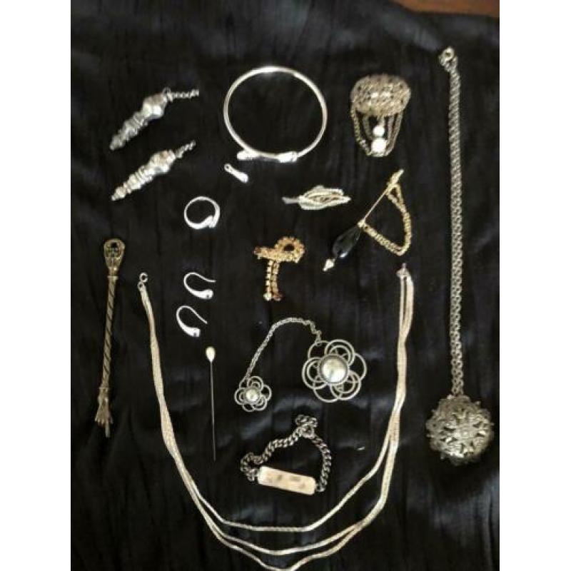 Lotje vintage sieraden ook zilver erbij