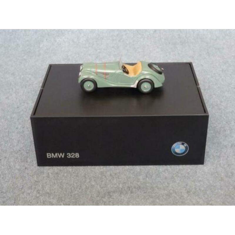 BMW 328 roadster groen DEALER uitgave 1:43