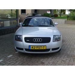 Audi TT TT quattro cabriolet TURBO NAVI AIRCO LEER
