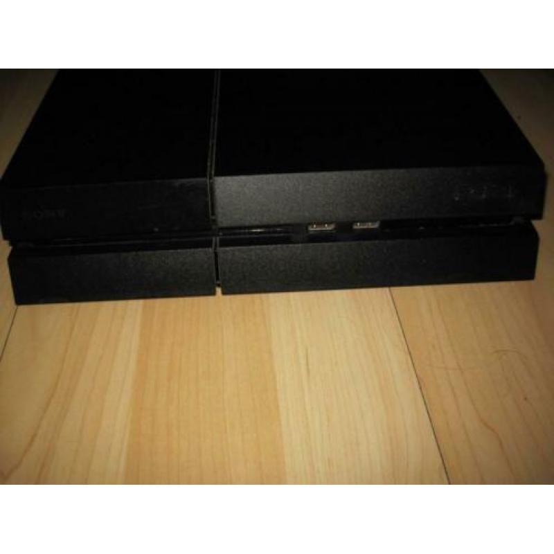 Playstation 4 (PS4) met 2 controllers en headset