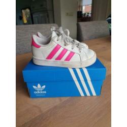 Adidas maat 23