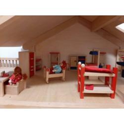 houten poppenhuis, compleet en prima conditie