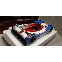 Nissan GT-R LM NISMO L.ordonez #21 2015 autoart