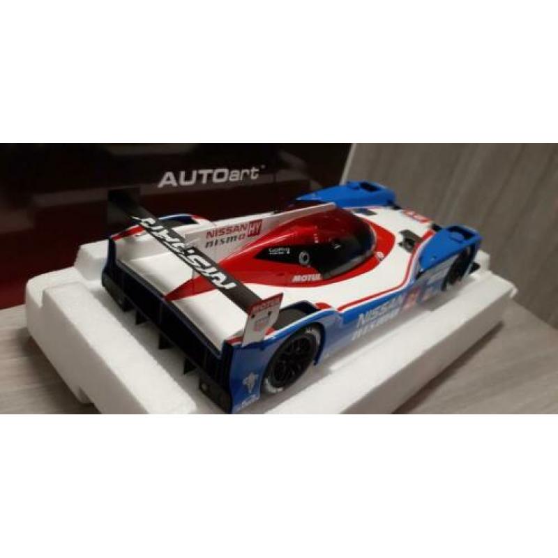 Nissan GT-R LM NISMO L.ordonez #21 2015 autoart