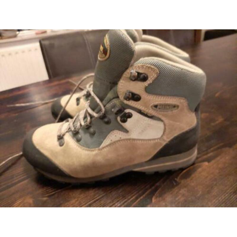 Meindl maat 40 / 40,5 bergschoenen maat 7