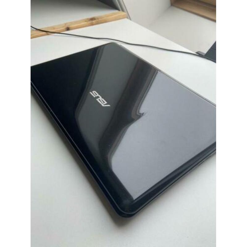 Asus F52Q laptop - Core2Duo T5850 - 4GB - 250GB HDD
