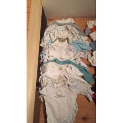 Babykleertjes maat 62