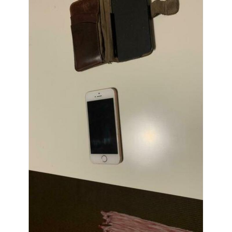 iPhone se 64 gb