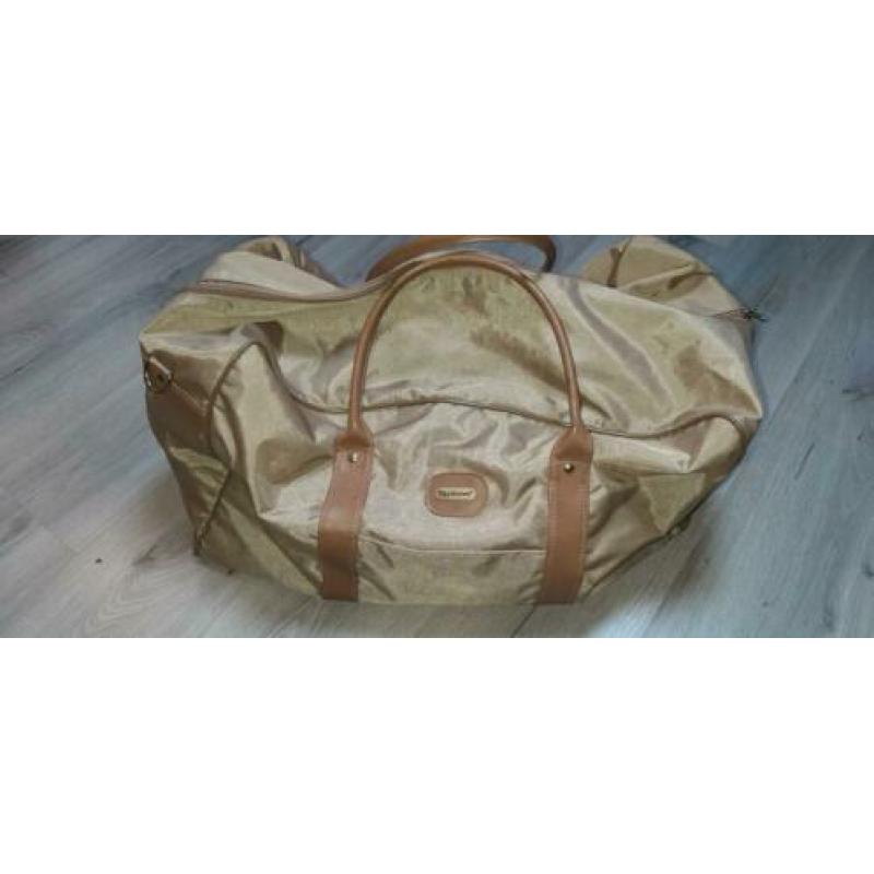 TUPPERWARE zolderrestanten incl goudkleurige tupperware tas