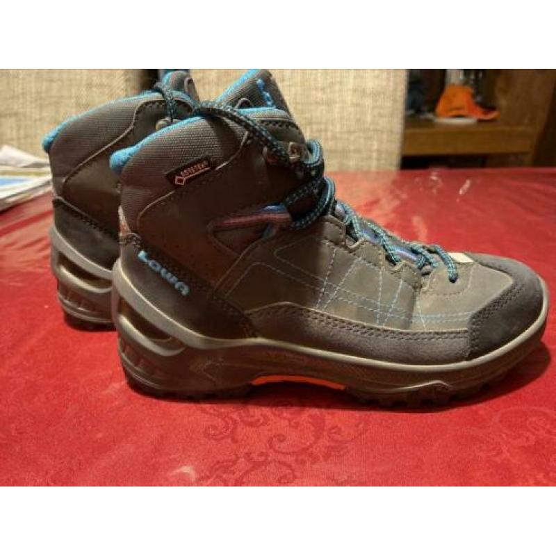 Lowa Goretex 33