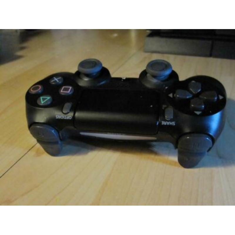 Playstation 4 (PS4) met 2 controllers en headset