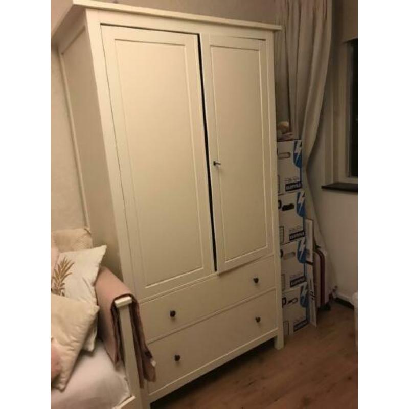 Kledingkast Ikea. Hemnes