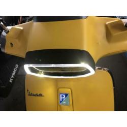 Vespa Sprint koplamp rand met led zwart of chrome