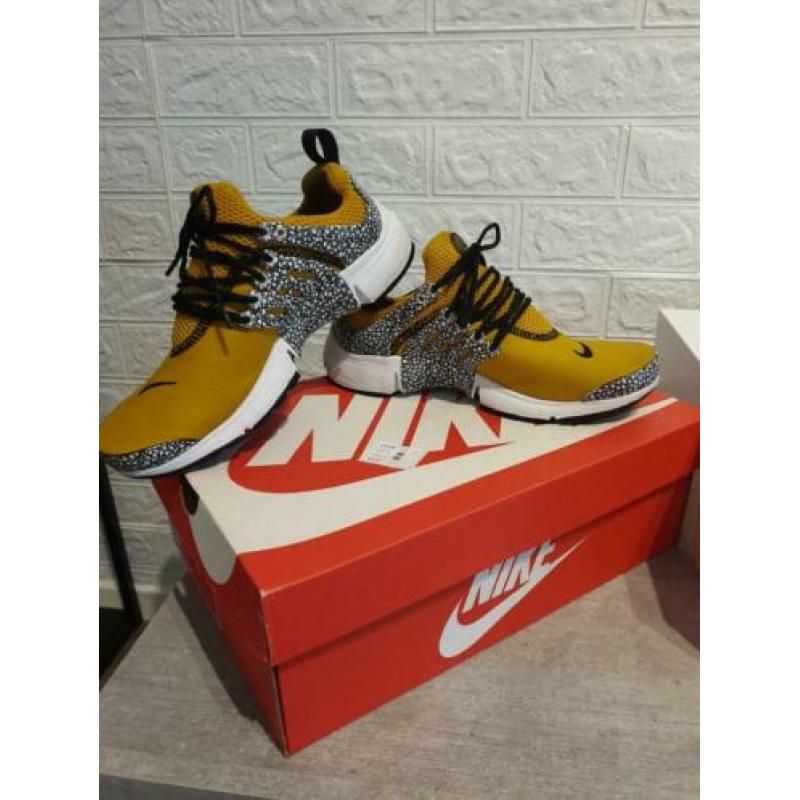 Limited Edition Nike air Safari schoenen maat 38.5