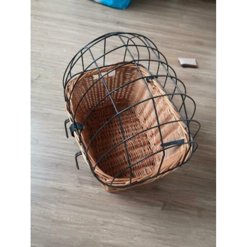 Fietsmand voor de hond