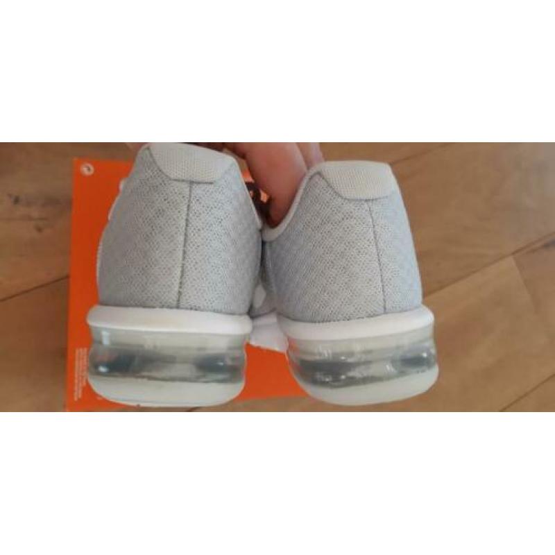 nieuw Nike Air Max Sequent maat 36 lichtgrijs