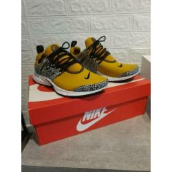 Limited Edition Nike air Safari schoenen maat 38.5