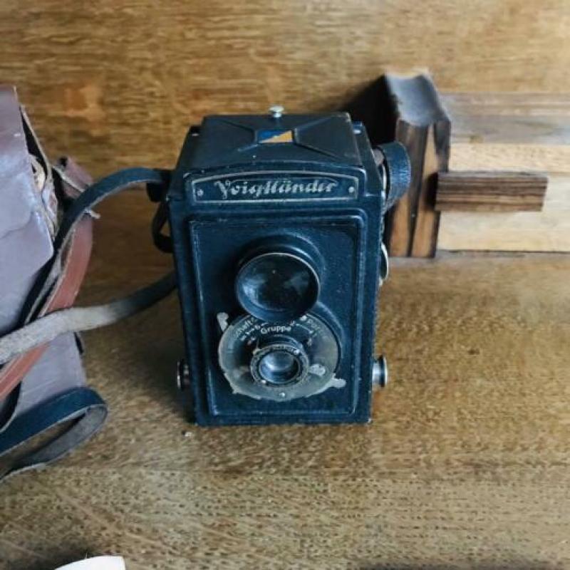 Voigtlander brillant 6 x 6 camera