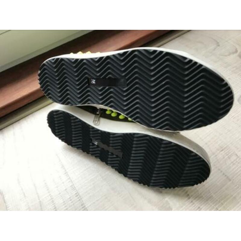 NIEUW: sneakers van HAPPINESS mt 36