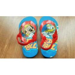 Nieuwe teenslippers met bandje maat 24 Disney