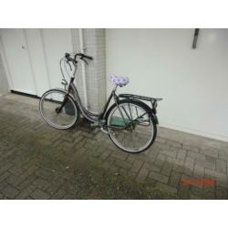Rivel kleine dames fiets,26 inch,Hand rem en 3x versnelling.