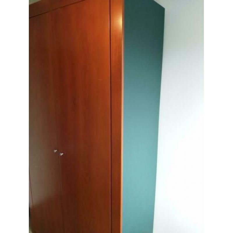 Kleding kast, kersen hout