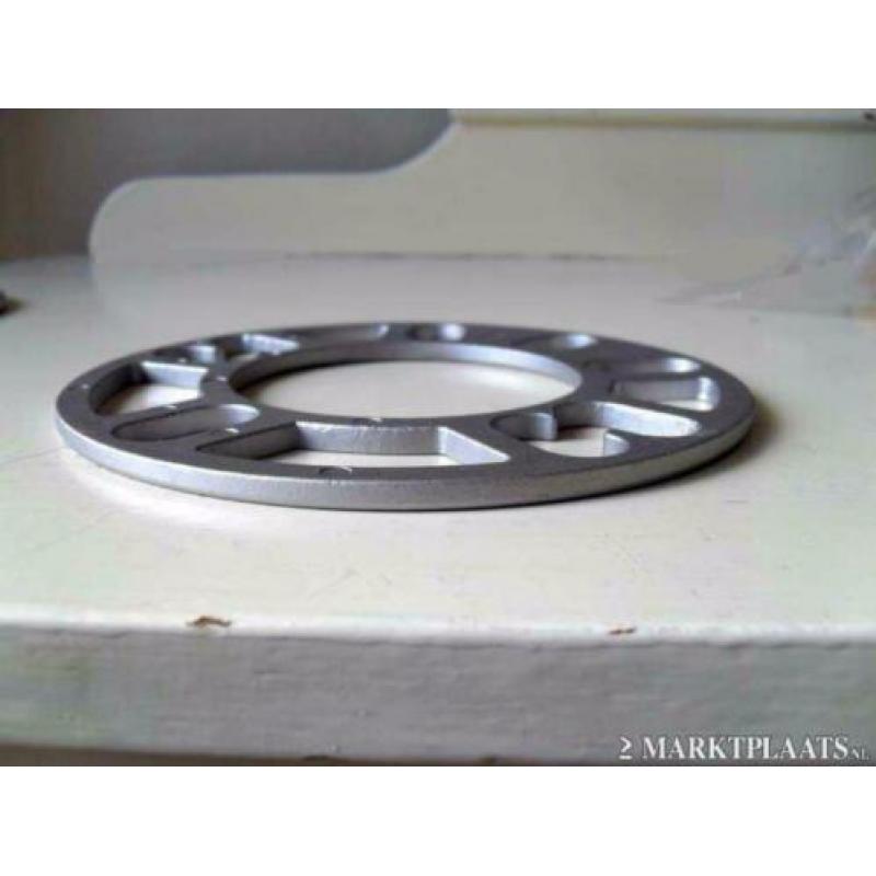Spoorverbreders/Spacers 5mm - - - €12 - - -