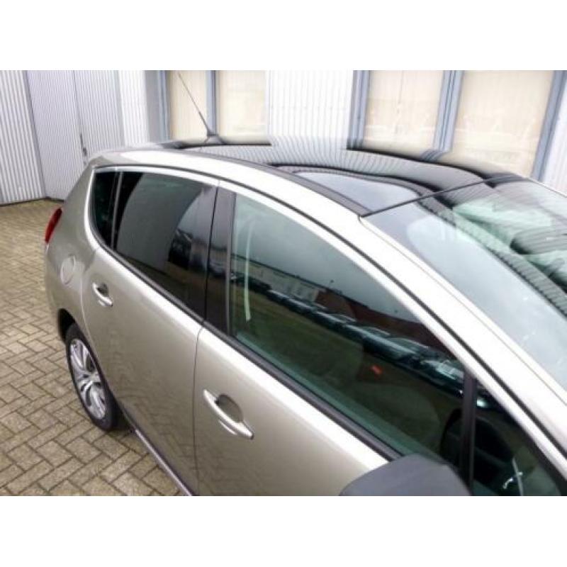 Peugeot 3008 Style 1.2 Puretech 130pk + Panorama - Led - Nav