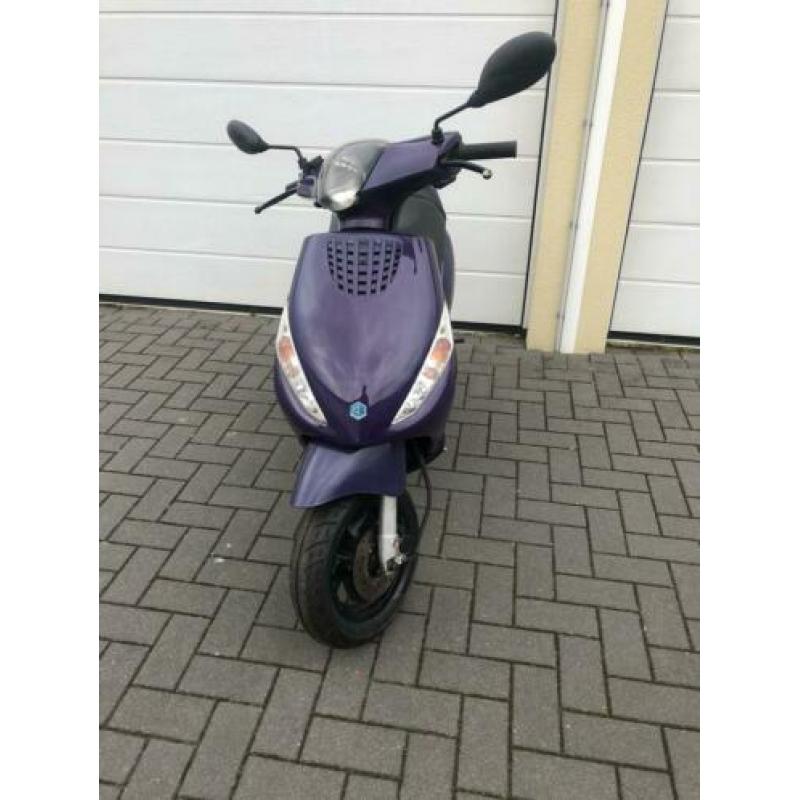 Piaggio zip 2t special paint multi flakes scooter brom aerox