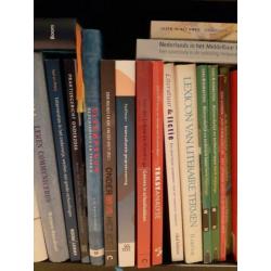 Studieboeken Nederlands en journalistiek