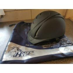 Paardrijd spullen samen 50 euro cap, chaps, jophurs,bandages