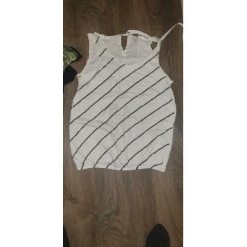 8 tops maat L ..veel merk