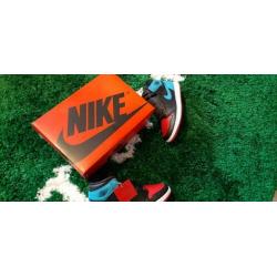 Nike Air Jordan 1 'Unc To Chicago' maat 42