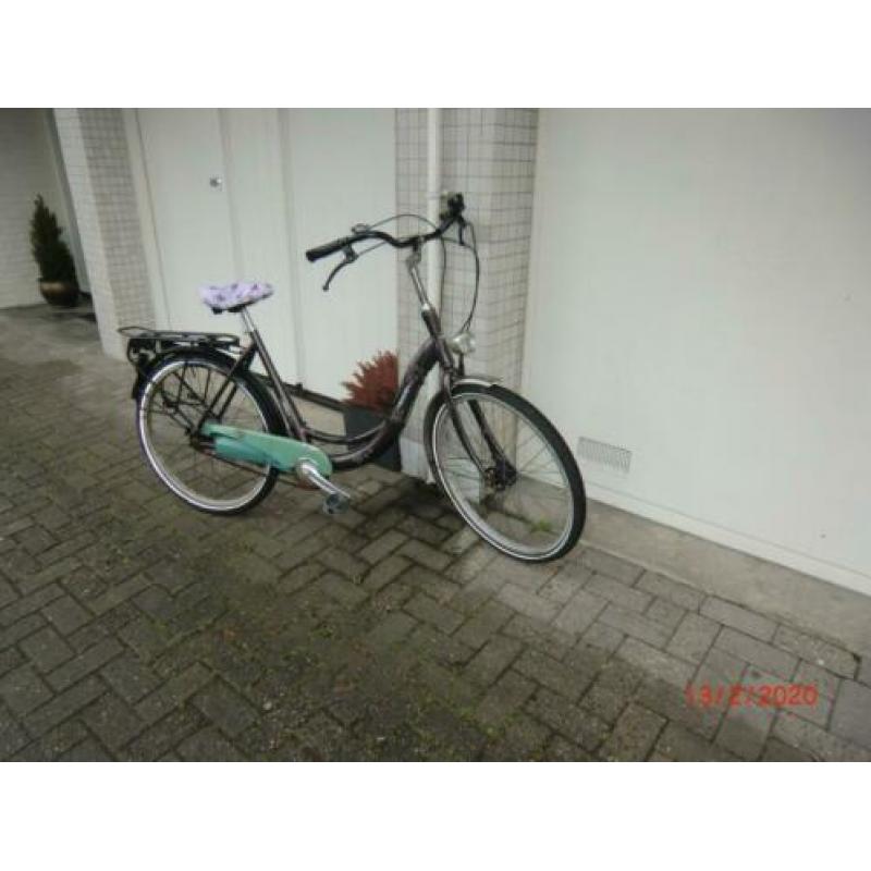 Rivel kleine dames fiets,26 inch,Hand rem en 3x versnelling.
