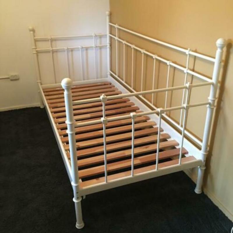 Z.g.a.n. Top (logeer)bed wit! Incl 2 matrassen / 2 moltons