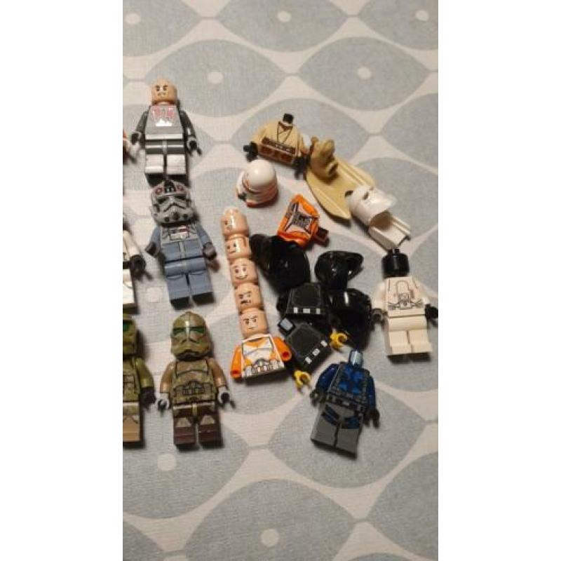 18 lego starwars poppetjes partij plus onderdelen