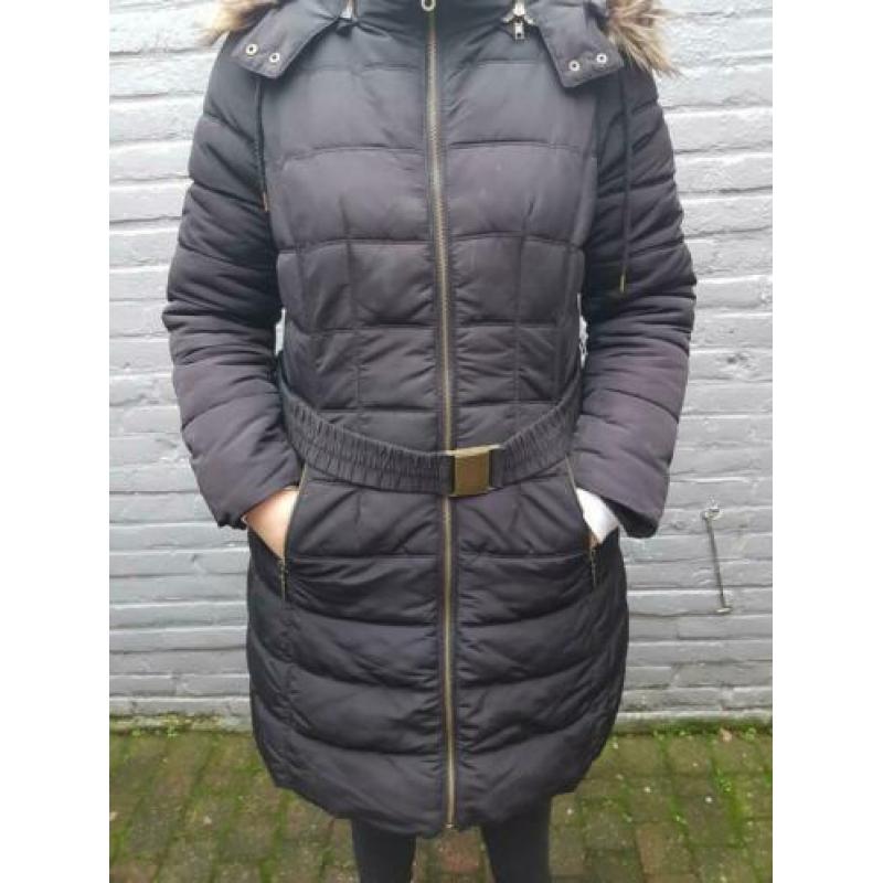 Mooie zwarte lange winterjas te koop maat 42