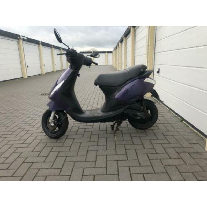 Piaggio zip 2t special paint multi flakes scooter brom aerox