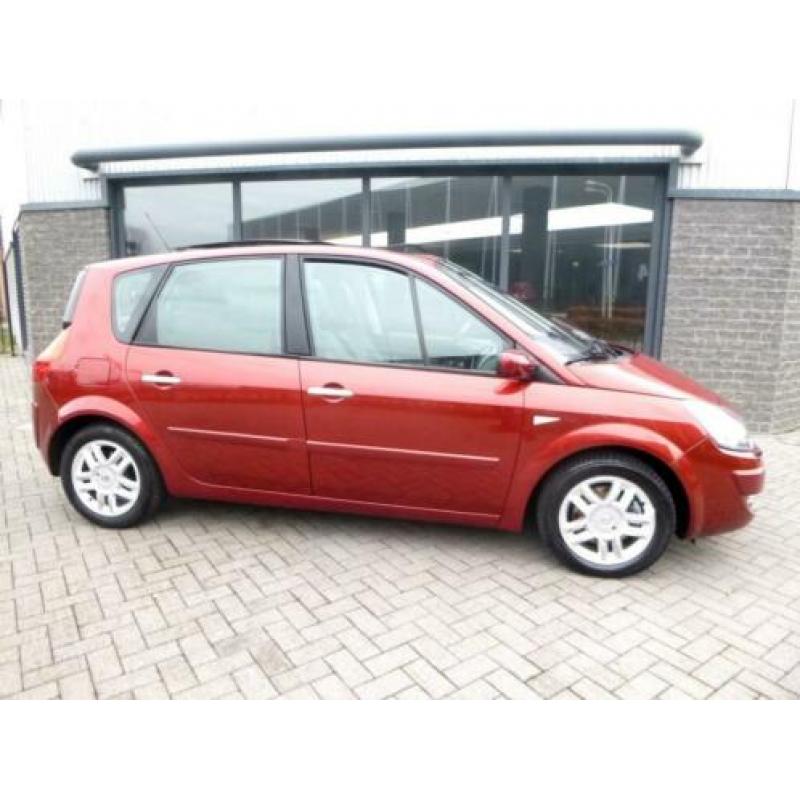 Renault SCENIC 2.0 16V Automaat + Panoramadak - Xenon - Trek