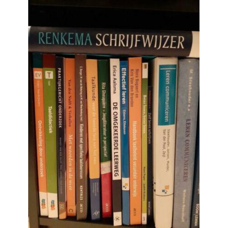 Studieboeken Nederlands en journalistiek