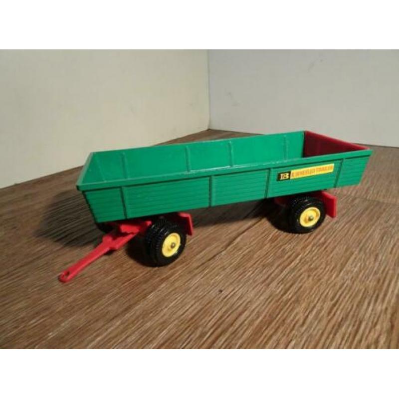 Te koop Britains 8 Wheeled trailer.