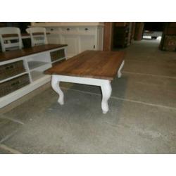 Mooie witte salontafel met teak blad