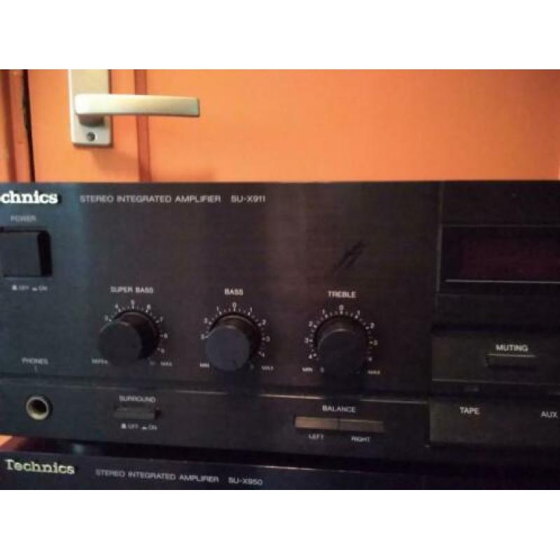 2x Technics versterker