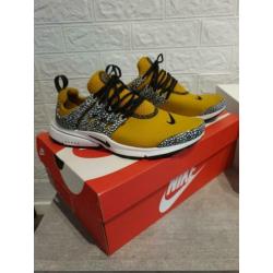 Limited Edition Nike air Safari schoenen maat 38.5