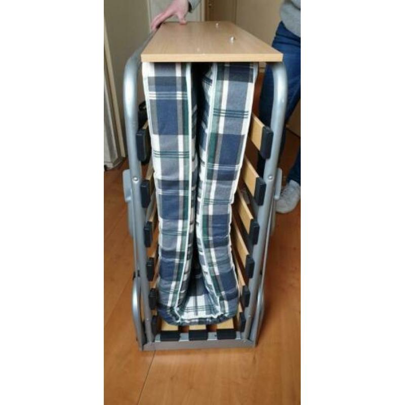 Opklap bed incl matras.