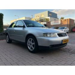 Audi A3 1.6 Attraction APK /airco / 5 drs / cruise control